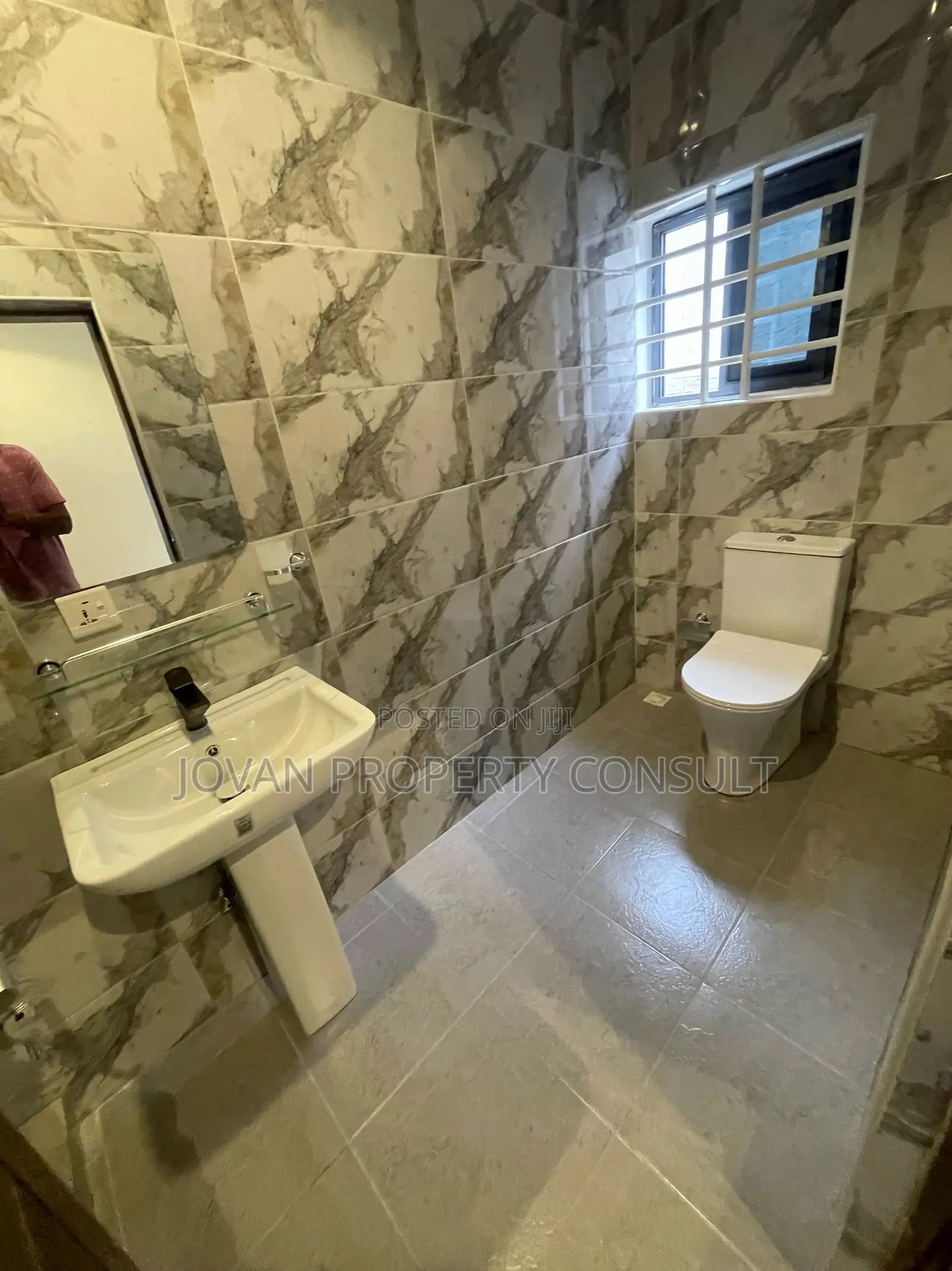 3bdrm House in Ablekuma Odumasi, Ga West Municipal for sale