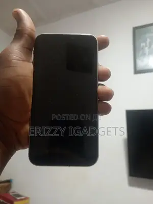 Apple iPhone XR 64 GB White
