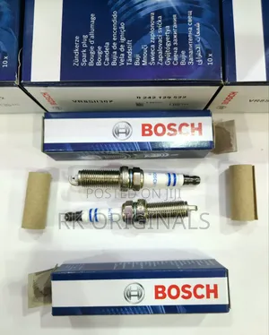 Bosch 9751 Spark Plugs For Honda/Nissan/Toyota/Range Rover/Mazda/Jeep