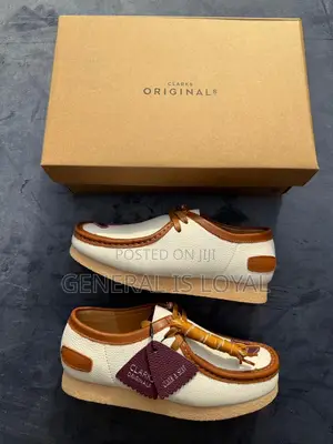 Clarks Originals Wallabee In A Purple Pebble Leather