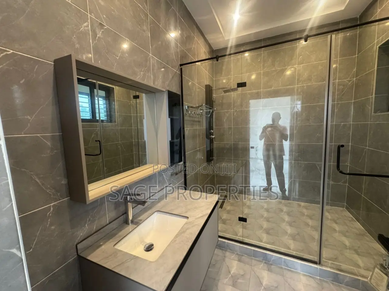 4bdrm House in American House for sale