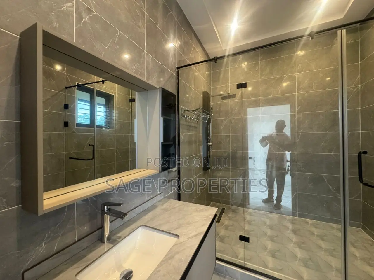 4bdrm House in American House for sale