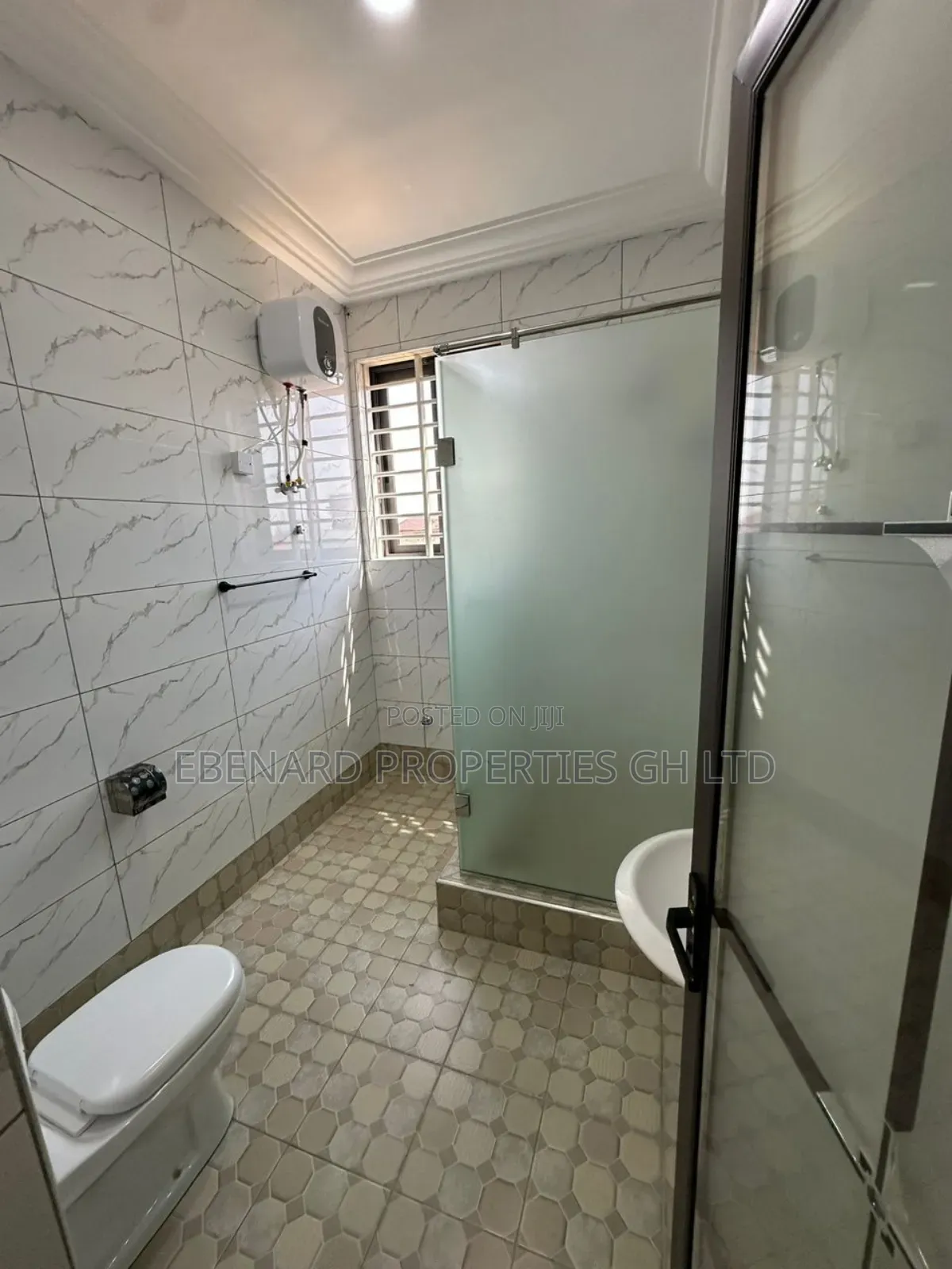 2bdrm Apartment in Ebenard Properties, Sakumono for rent