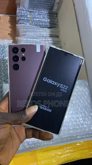 New Samsung Galaxy S22 Ultra 5G 128 GB Blue