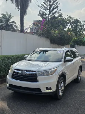 Toyota Highlander Limited Platinum 4dr SUV AWD (3.5L 6cyl 6A) 2015