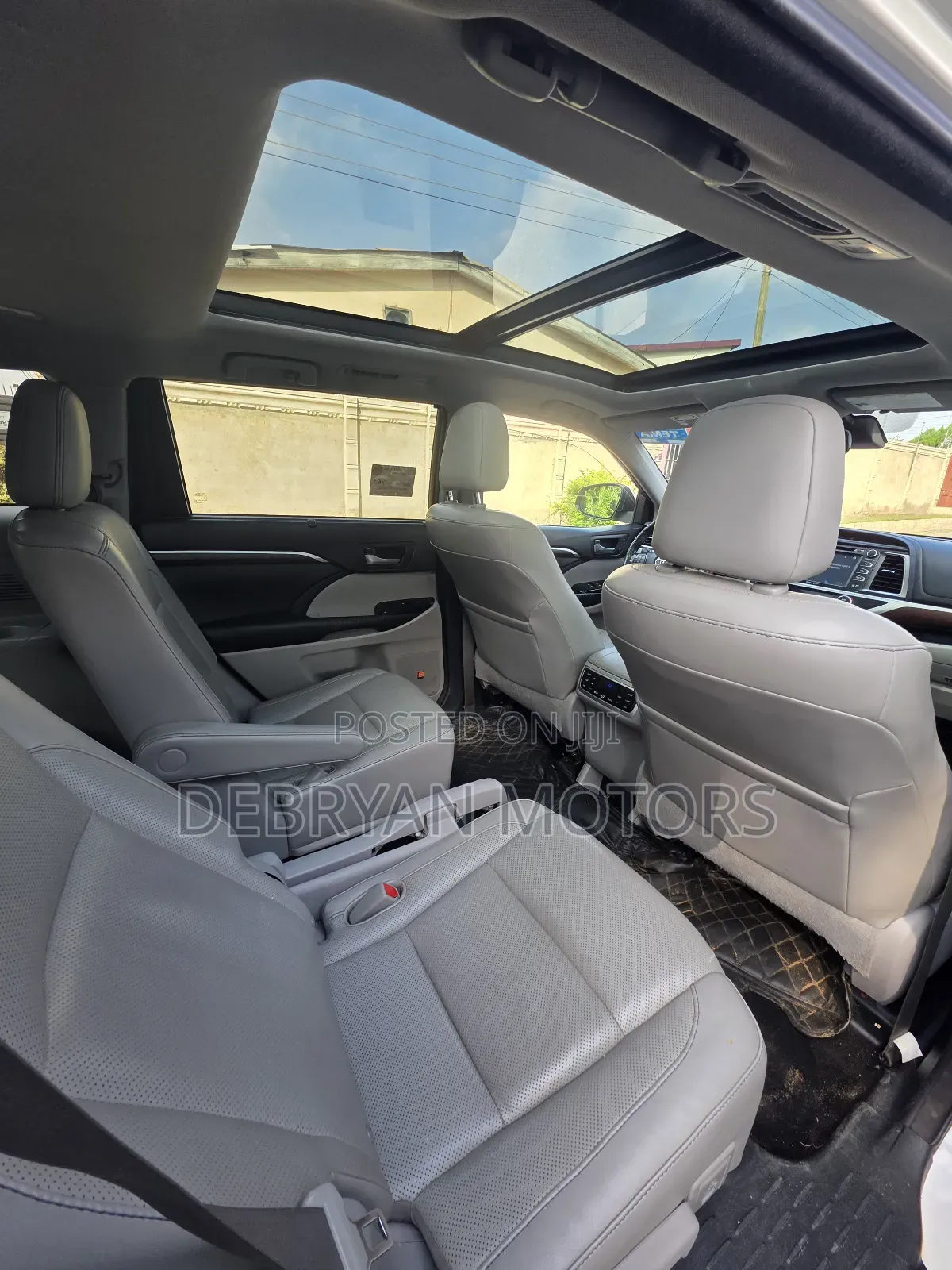 Toyota Highlander Limited Platinum 4dr SUV AWD (3.5L 6cyl 6A) 2015