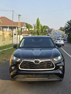 Toyota Highlander LE AWD 2023 Black