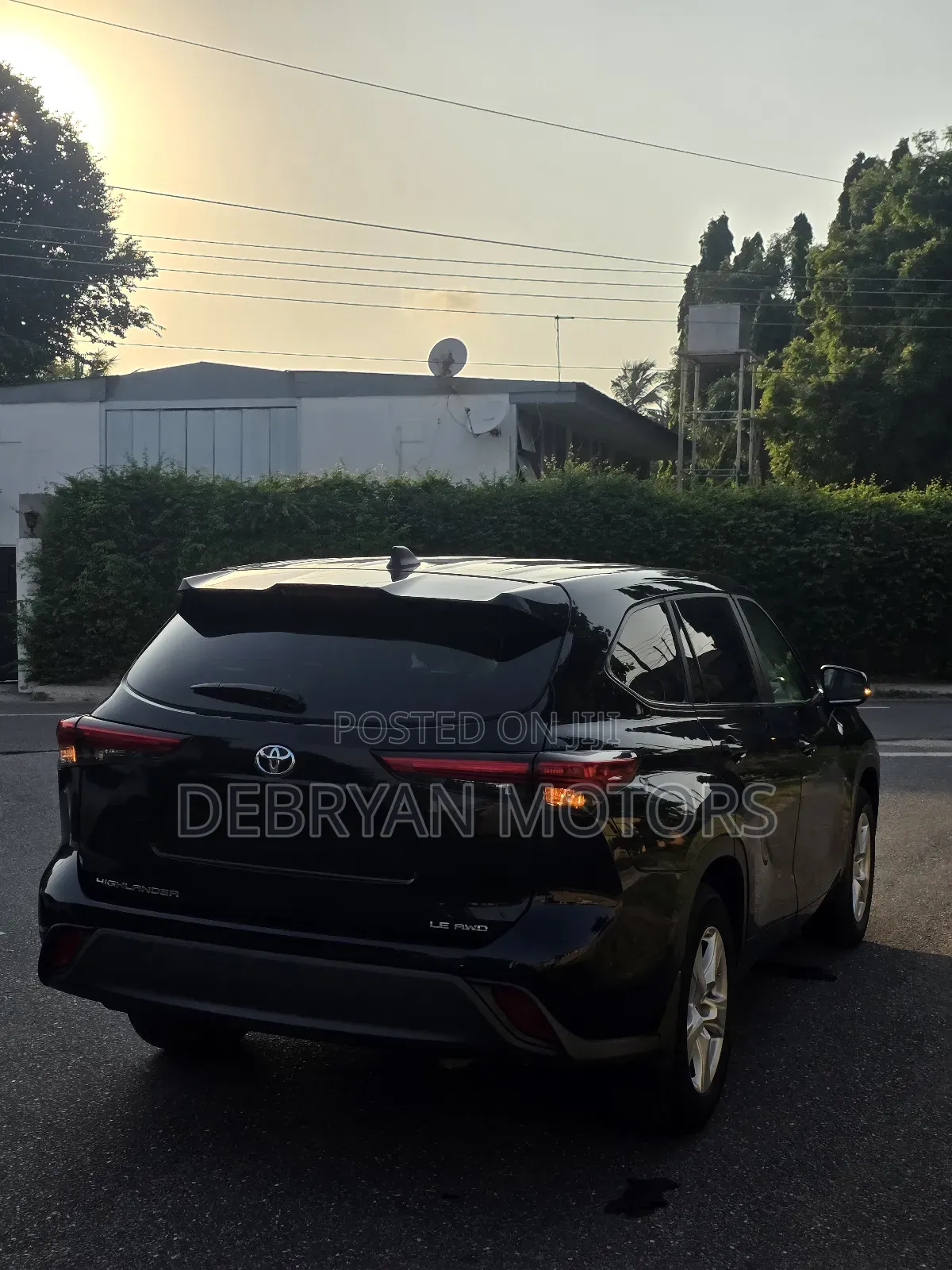Toyota Highlander LE AWD 2023 Black