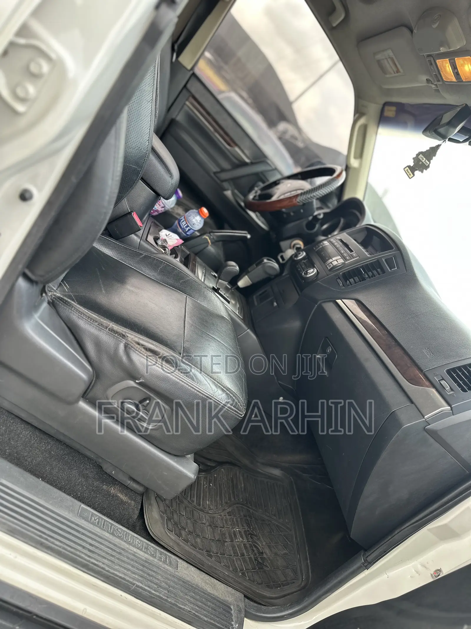 Mitsubishi Pajero 2014 White