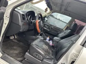 Mitsubishi Pajero 2014 White