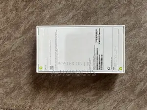New Apple iPhone 16e 128 GB Black