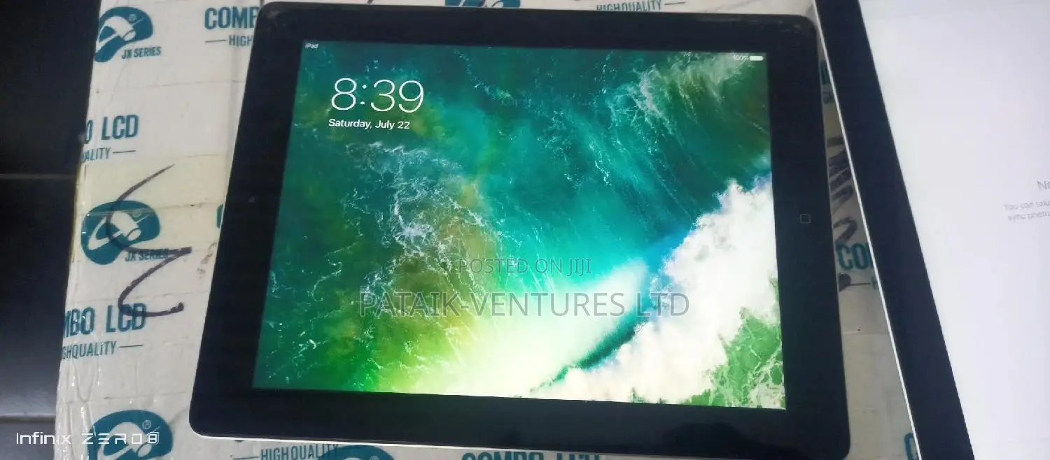 Apple iPad 3 Wi-Fi 16 GB Black
