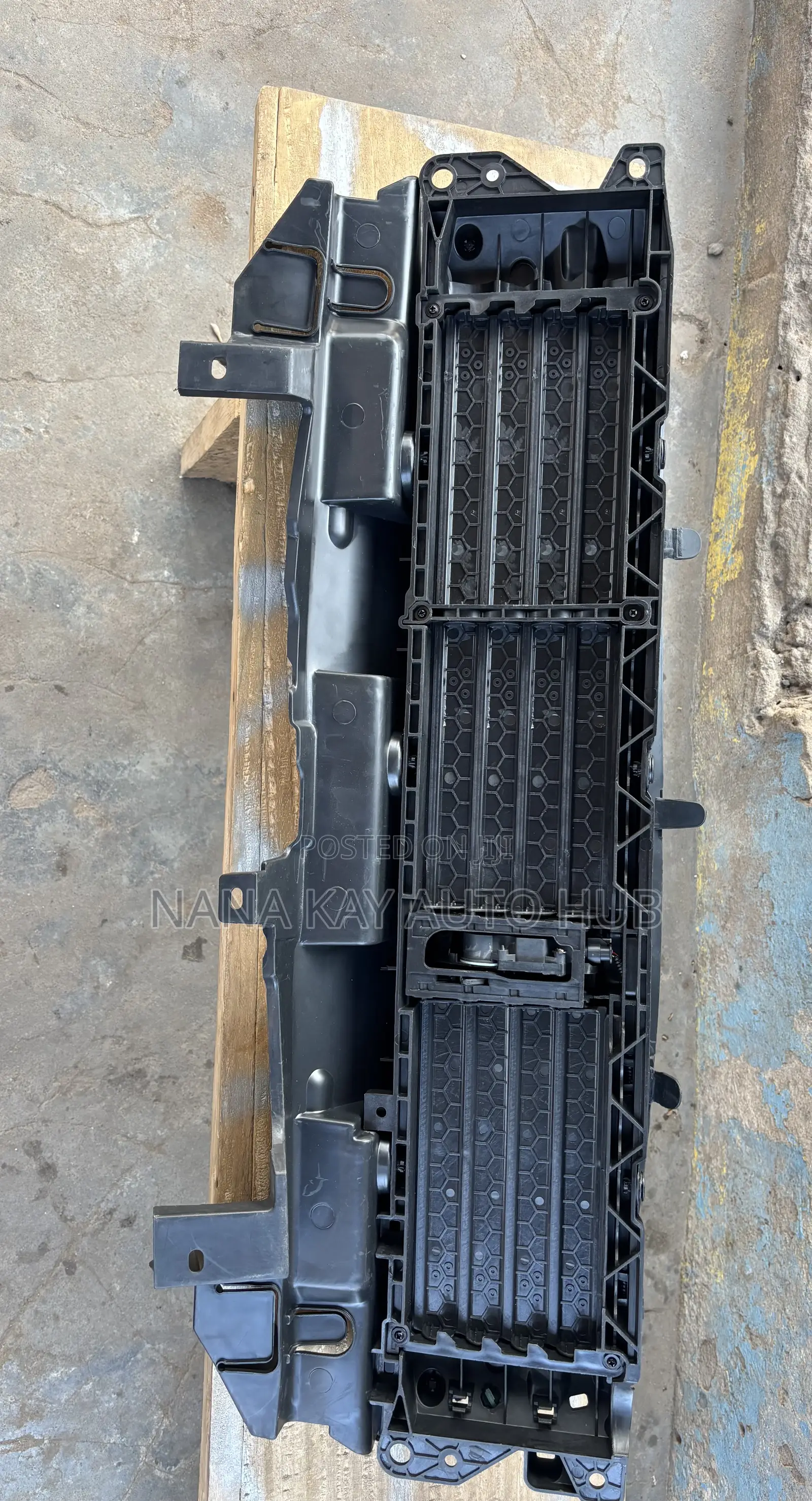 Honda CRV 2018- 2022 Upper Shutter Grille