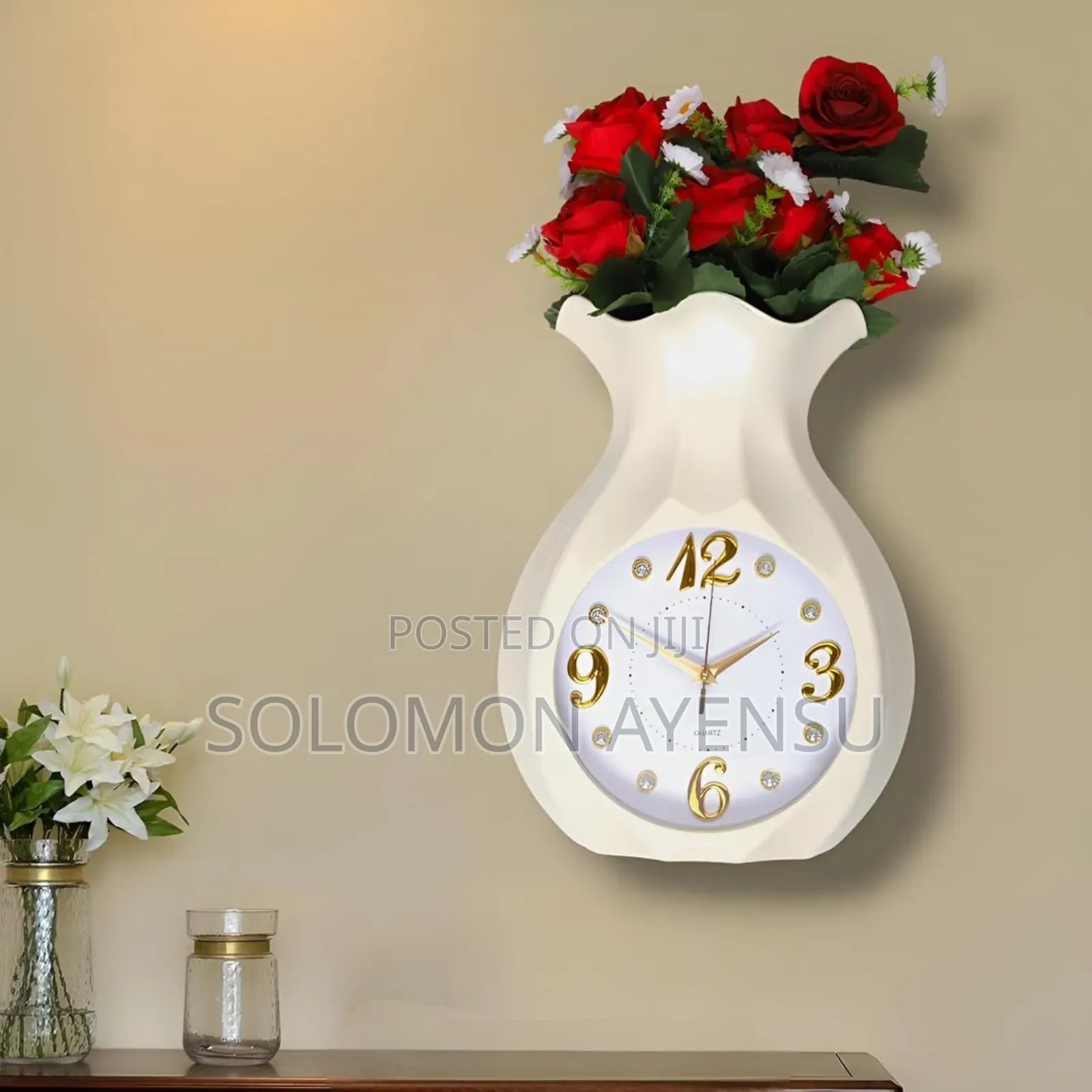 Quality Gold-Toned Plastic Tied Ribbons Wall Mirror With Clock Set.
