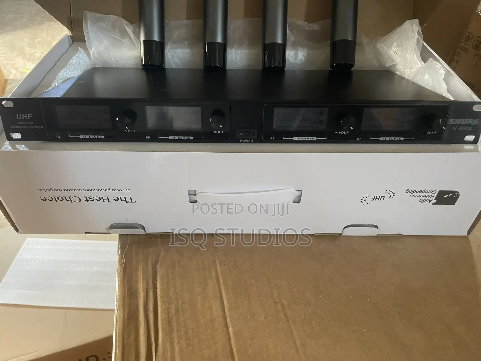 Shure U-8900 4-1 Wireless Microphone