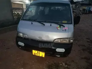Hyundai H-100 2004 Grey