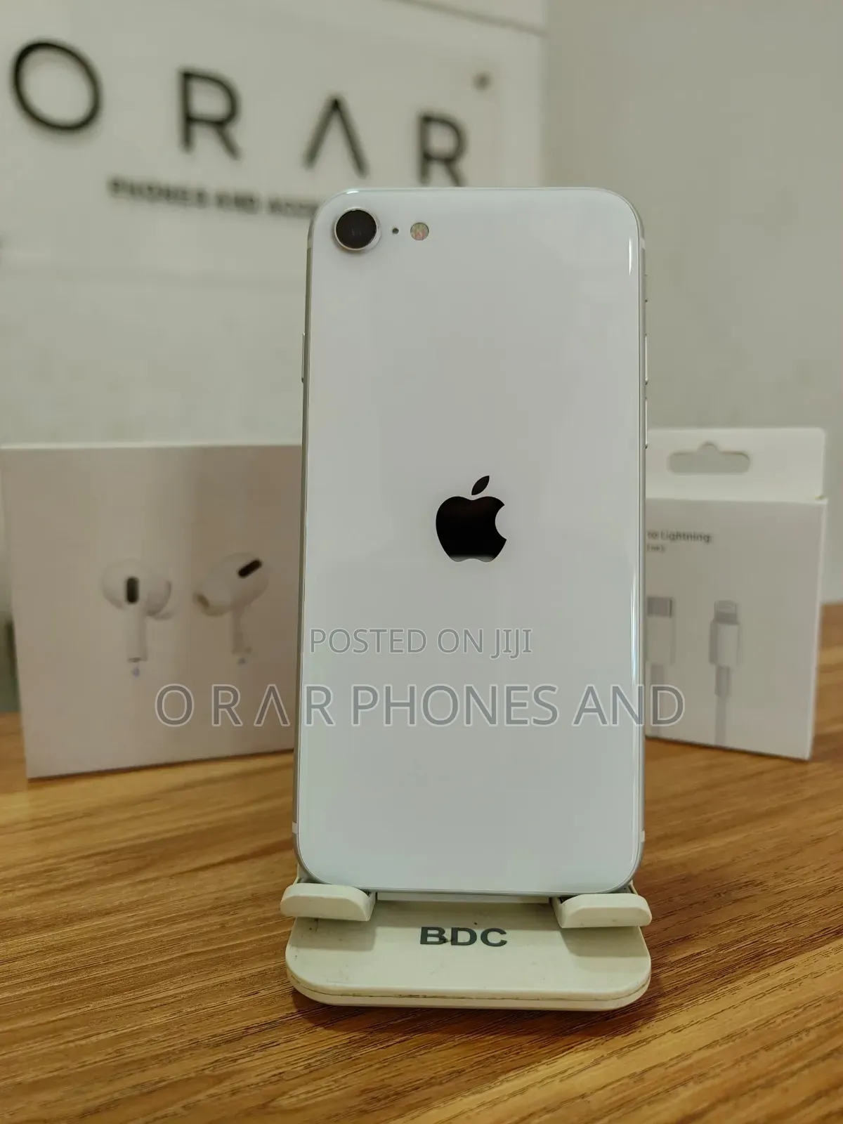 Apple iPhone SE (2020) 64 GB White
