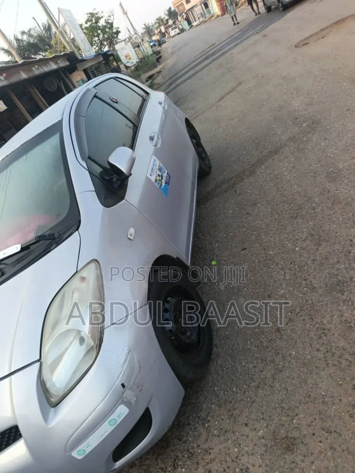 Toyota Vitz 1.3 FWD 3dr 2010 Silver