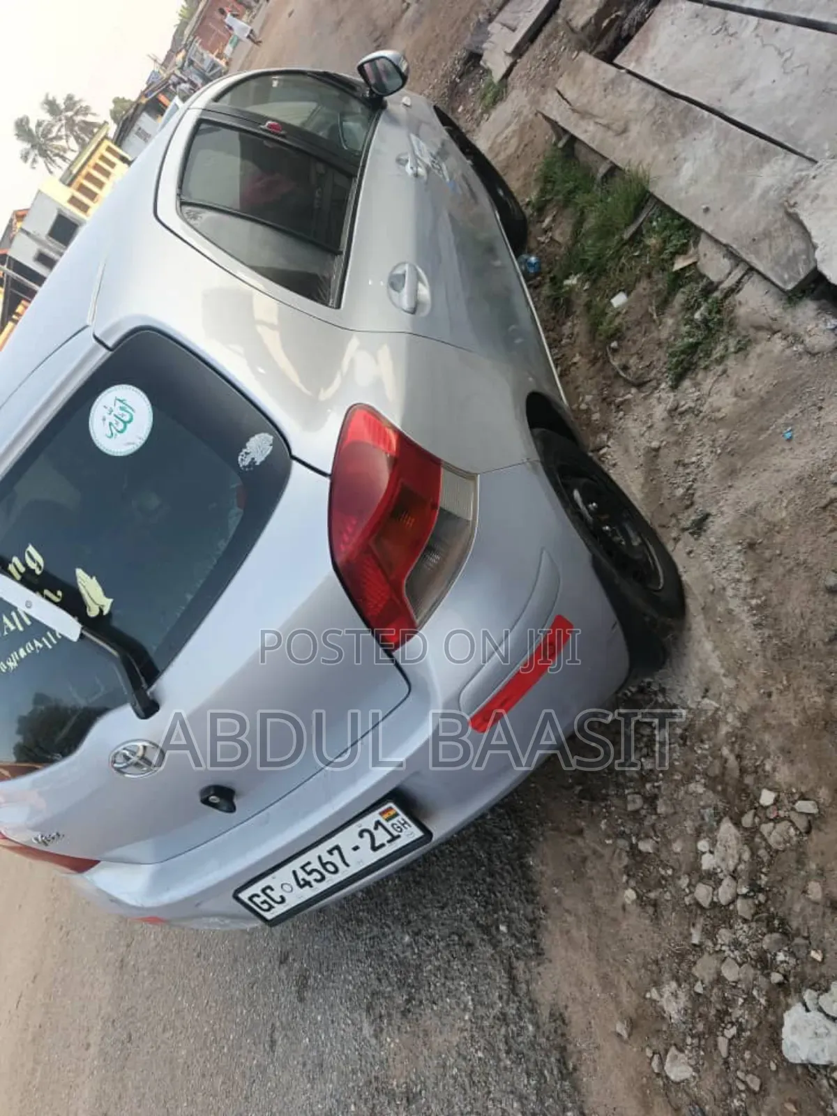 Toyota Vitz 1.3 FWD 3dr 2010 Silver