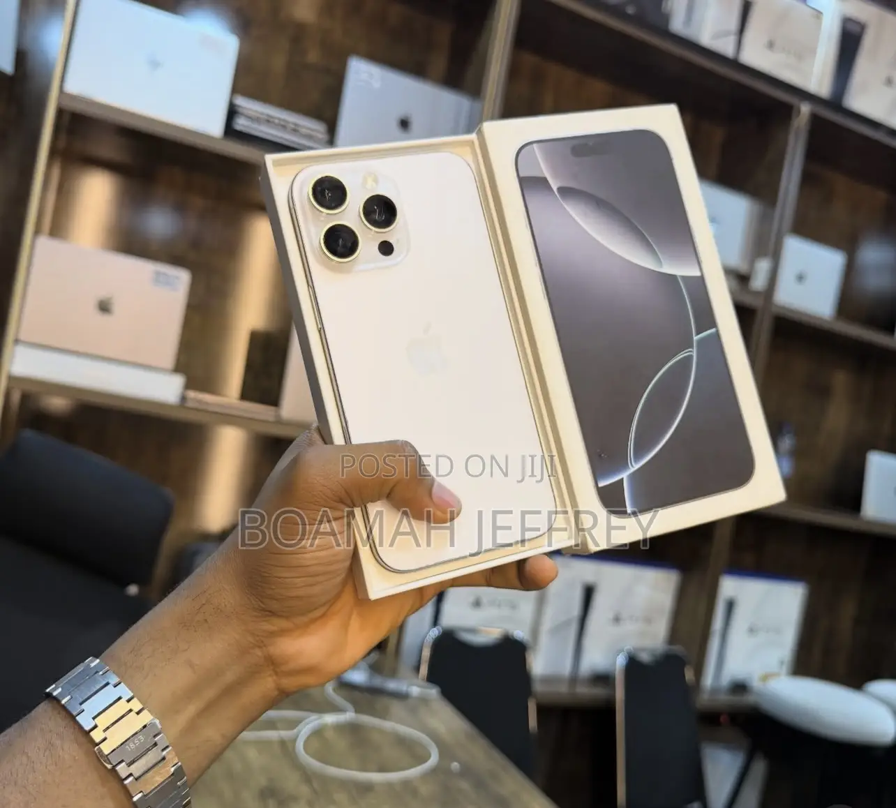 Apple iPhone 16 Pro Max 256 GB Gold