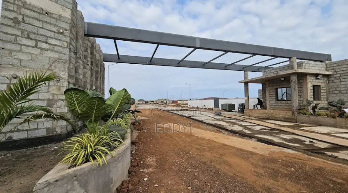 A Plot of Luxury Estate Land
