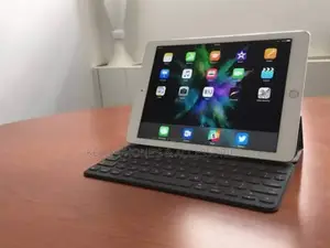 Apple iPad Pro 9.7 (2016) 128 GB Black