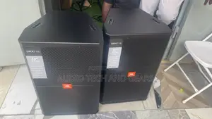 JBL Srx715 Short Range Speakers With Stand