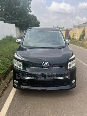 Toyota Voxy 2010 Black