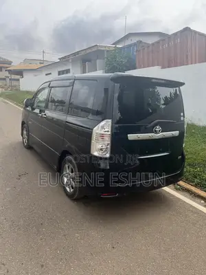 Toyota Voxy 2010 Black