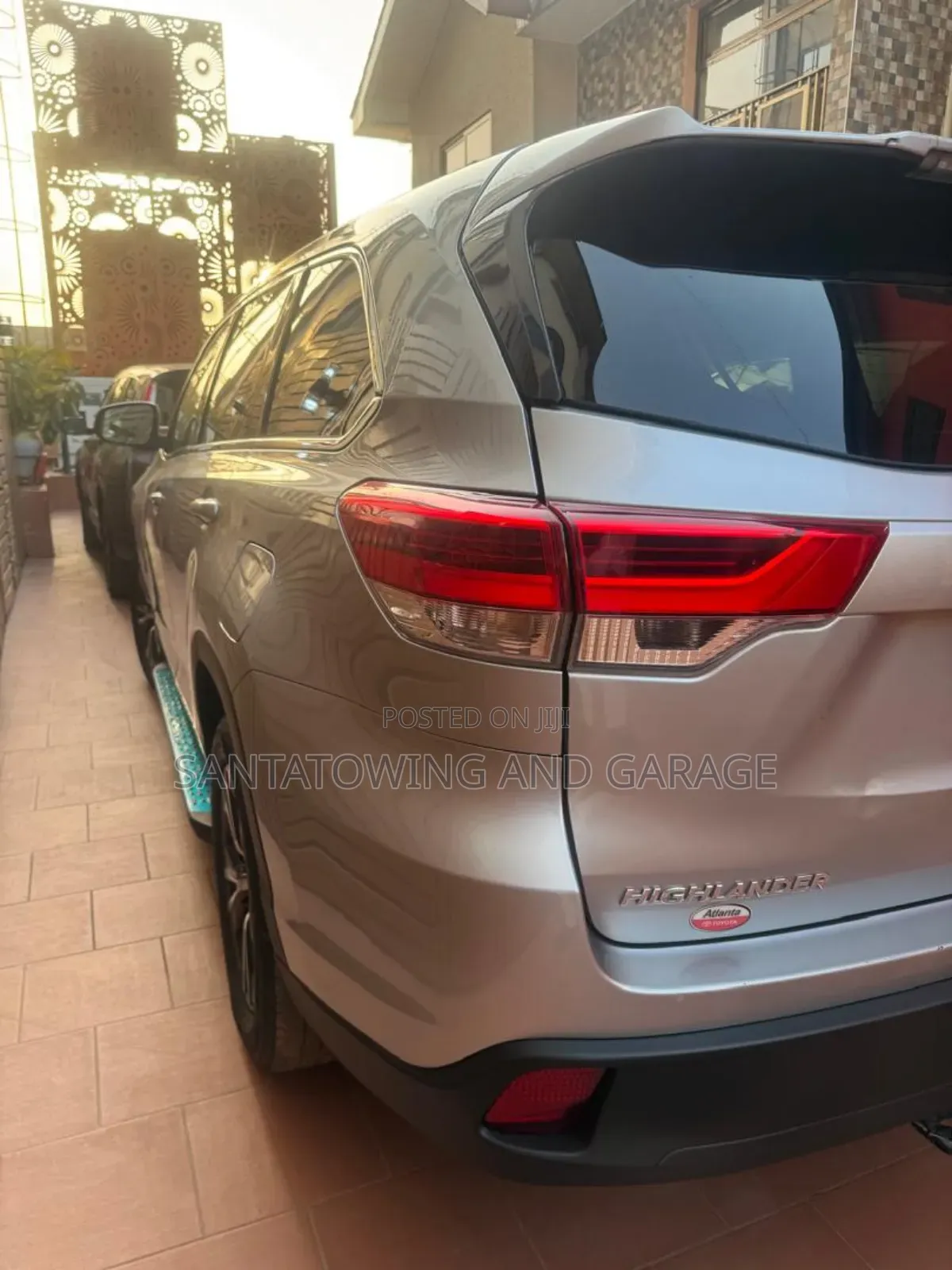 Toyota Highlander LE 2019 Silver
