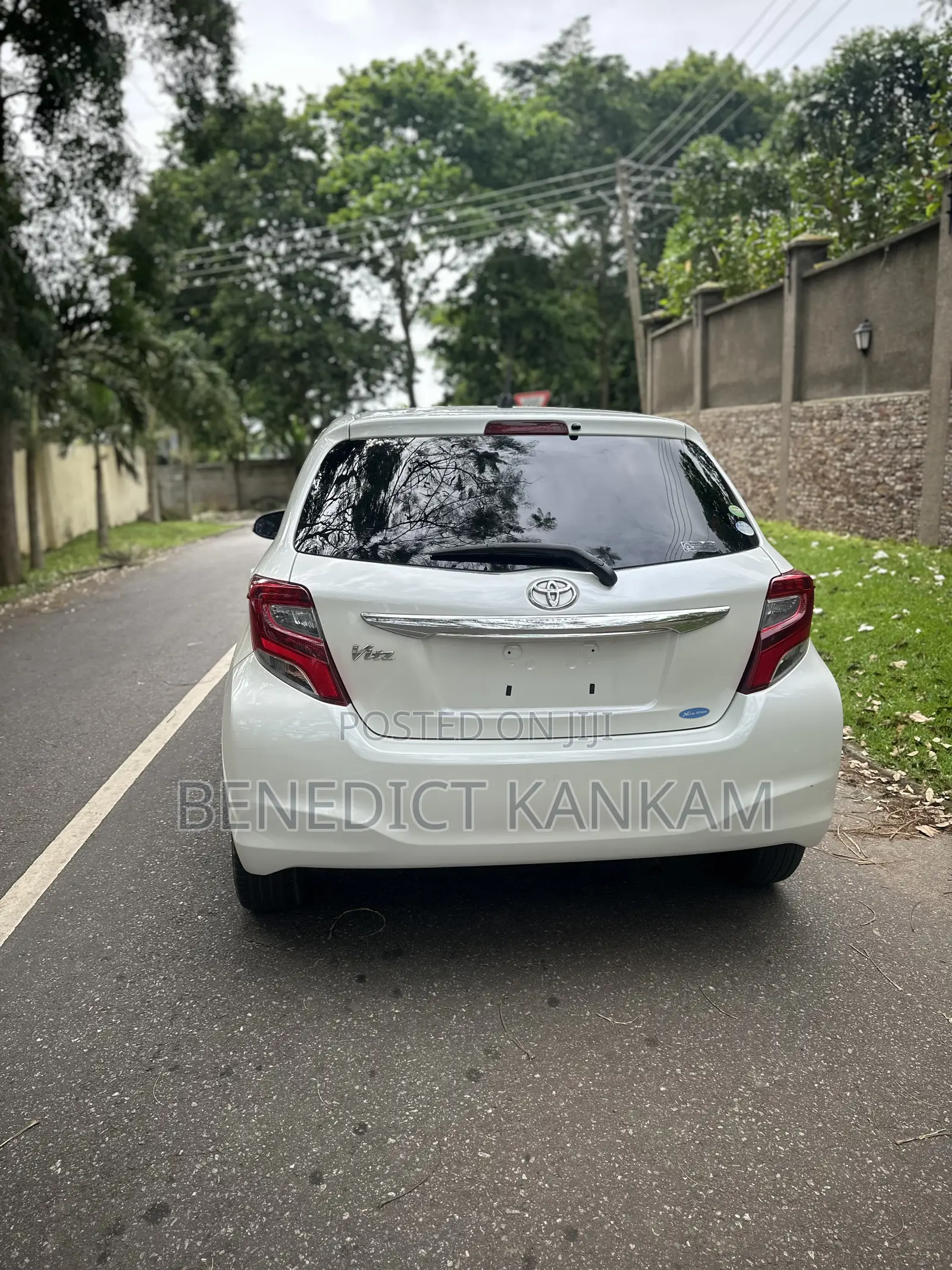 Toyota Vitz 1.3 AWD 5dr 2014 White