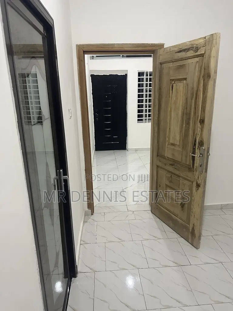 1bdrm Room & Parlour in Westhills Mall for rent