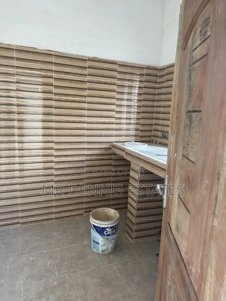 1bdrm Room & Parlour in Westhills Mall for rent