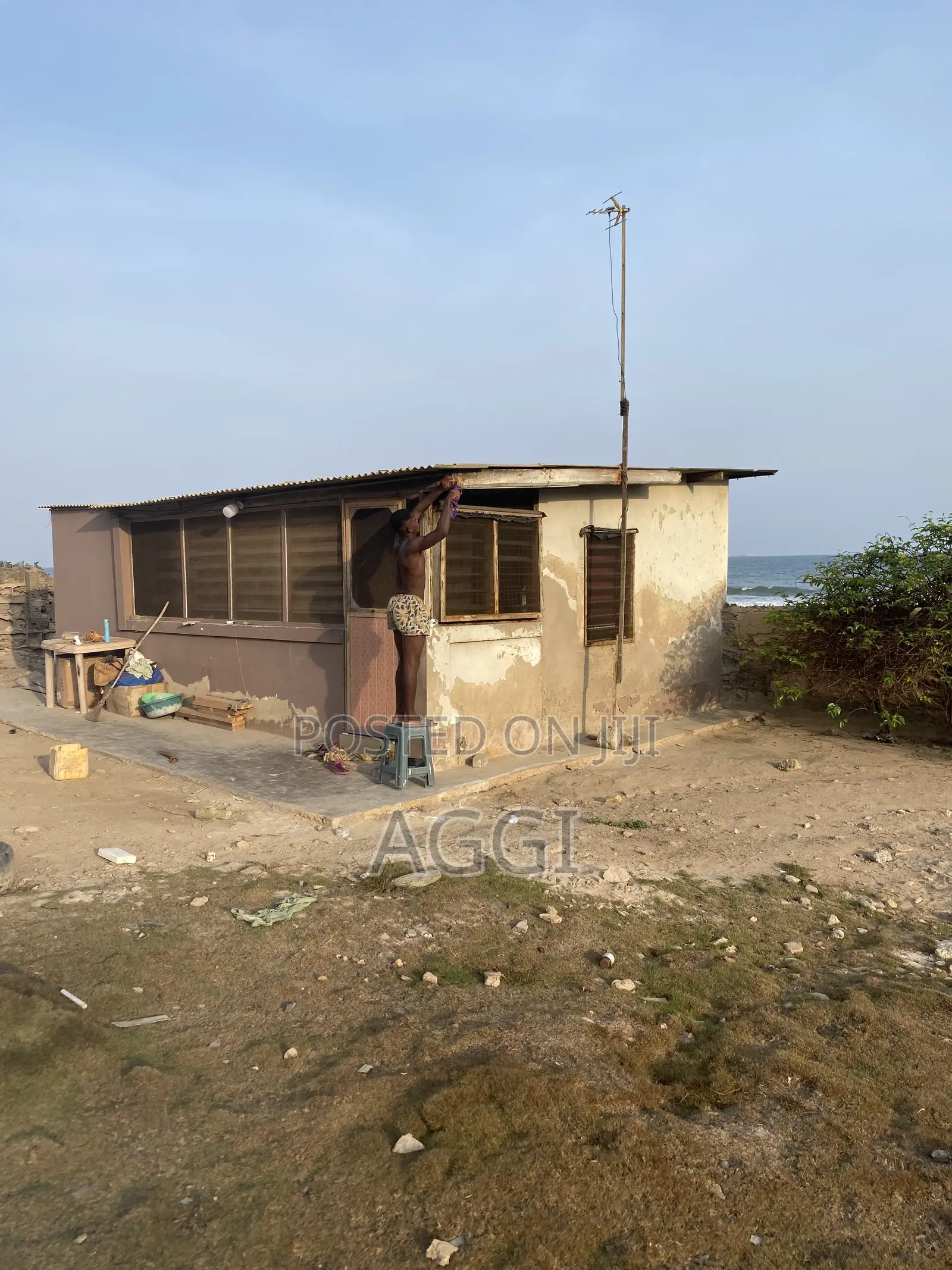6bdrm House in Teshie-Nungua Estates for sale