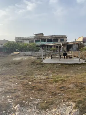 6bdrm House in Teshie-Nungua Estates for sale