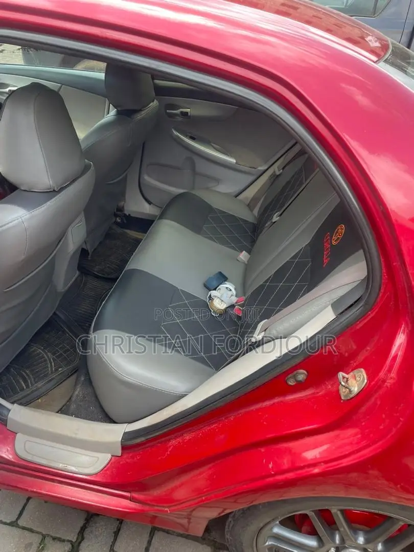 Toyota Corolla LE 4dr Sedan (1.8L 4cyl 4A) 2011 Red