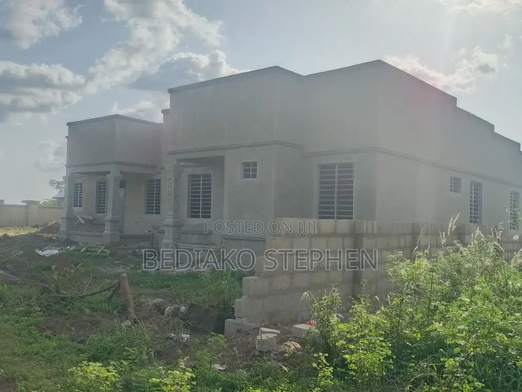 4bdrm Apartment in Poplyn Estate, Techiman Municipal for sale
