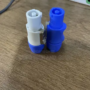 Neutrix Powercon Plug