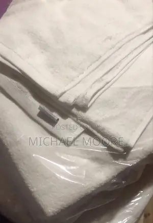 Quality Large Towels (White Colored)