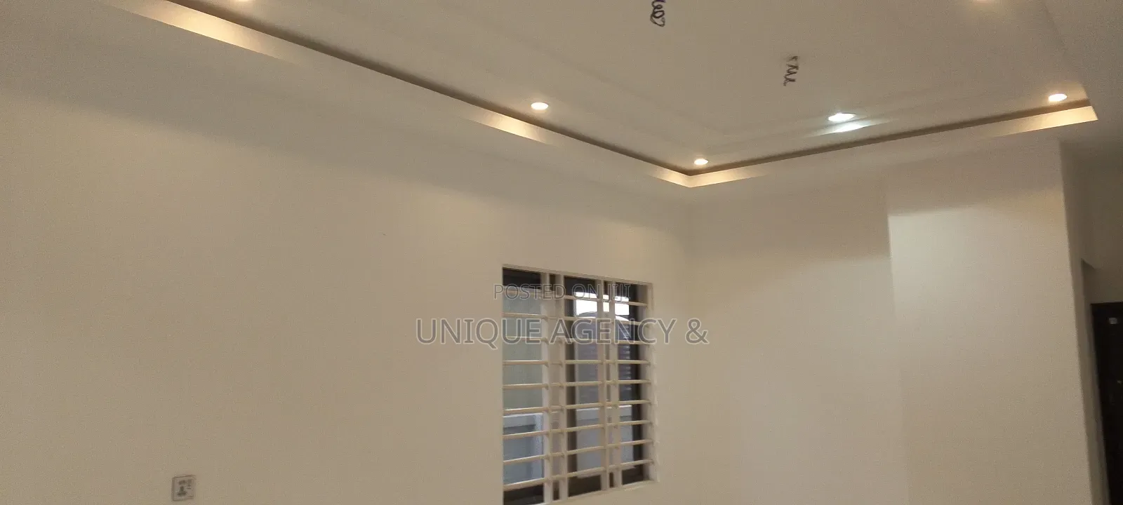 3bdrm Bungalow in Community 25 for sale