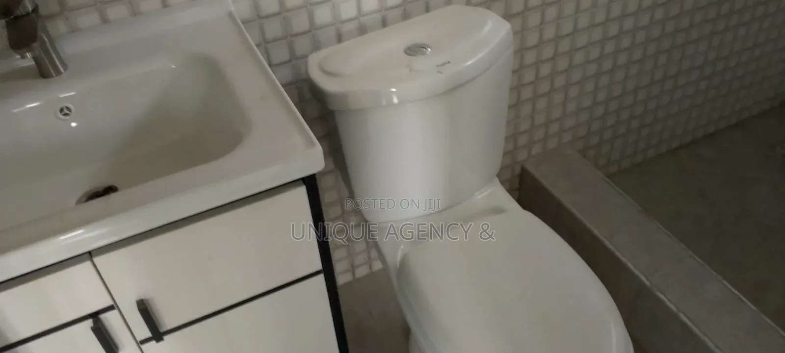 3bdrm Bungalow in Community 25 for sale