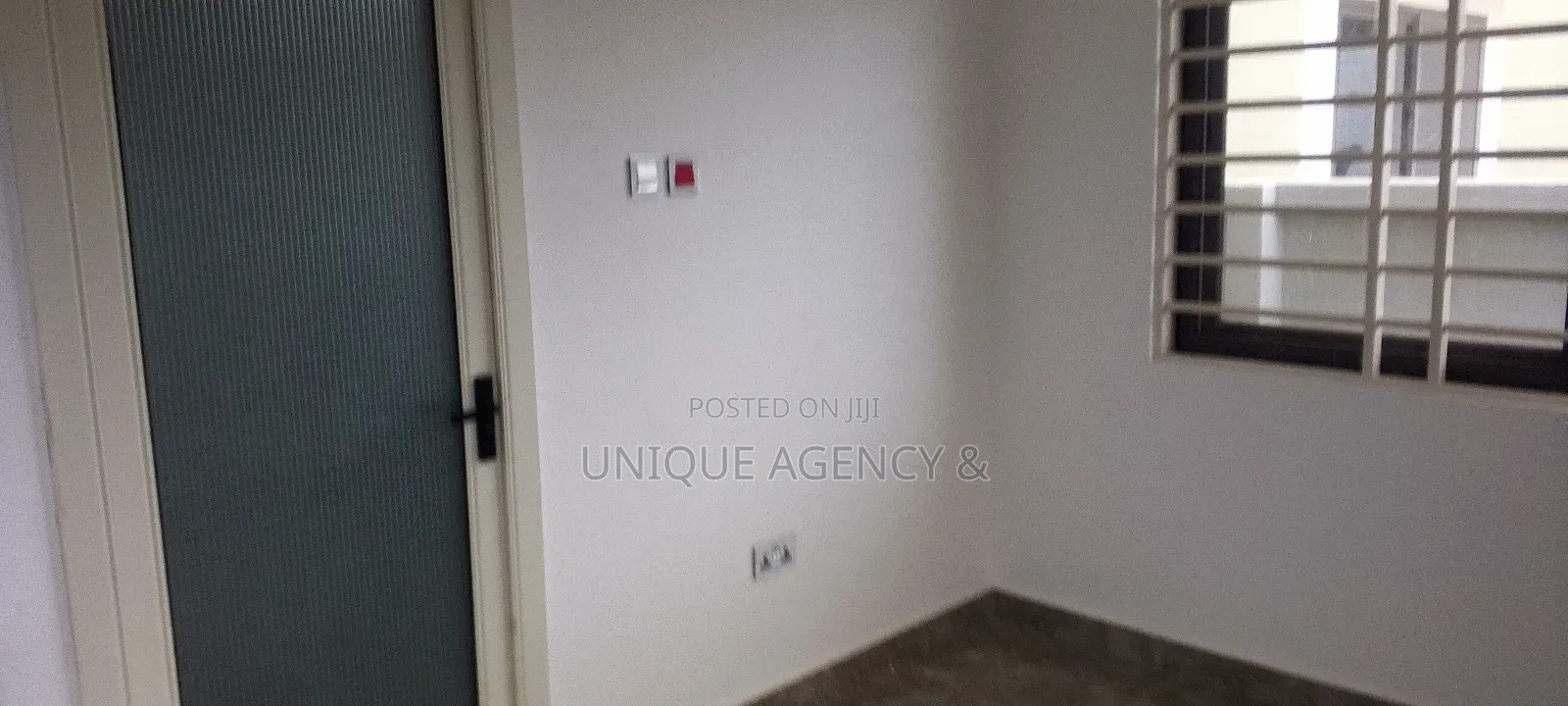 3bdrm Bungalow in Community 25 for sale