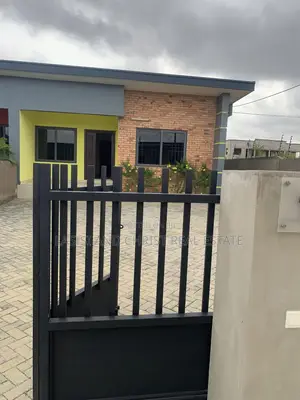Mini Flat in Lasisi And Christ, Amasaman for rent