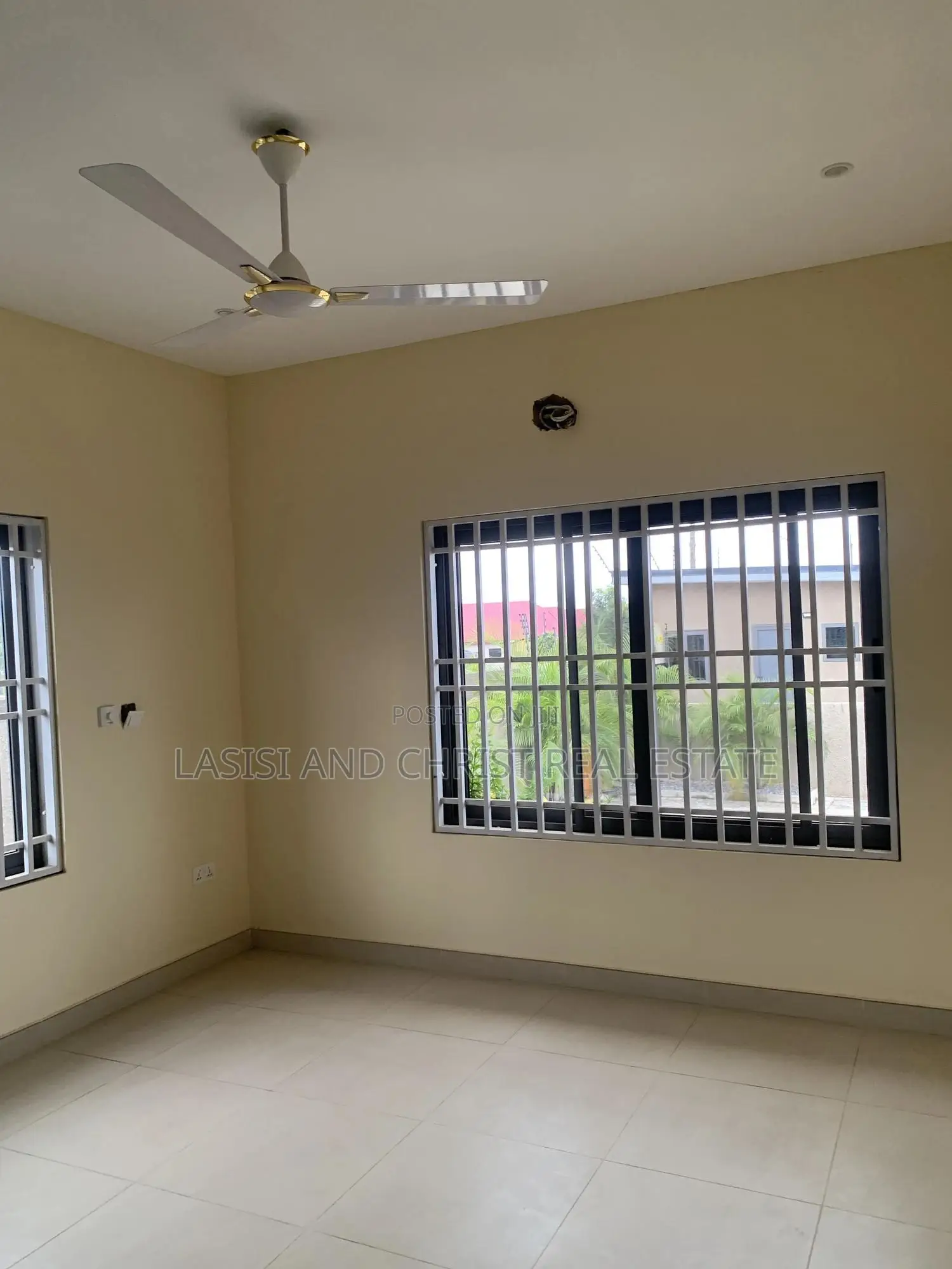 Mini Flat in Lasisi And Christ, Amasaman for rent