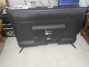 Smart Tv With Faulty Screen 43inches