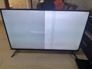 Smart Tv With Faulty Screen 43inches