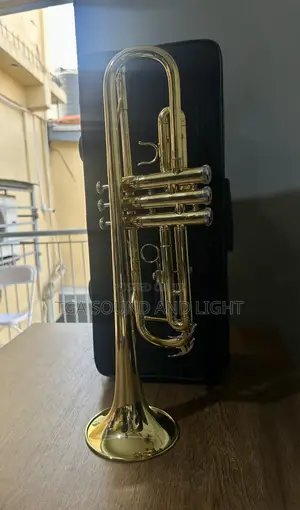 Yamaha Gold Trumpet And Case
