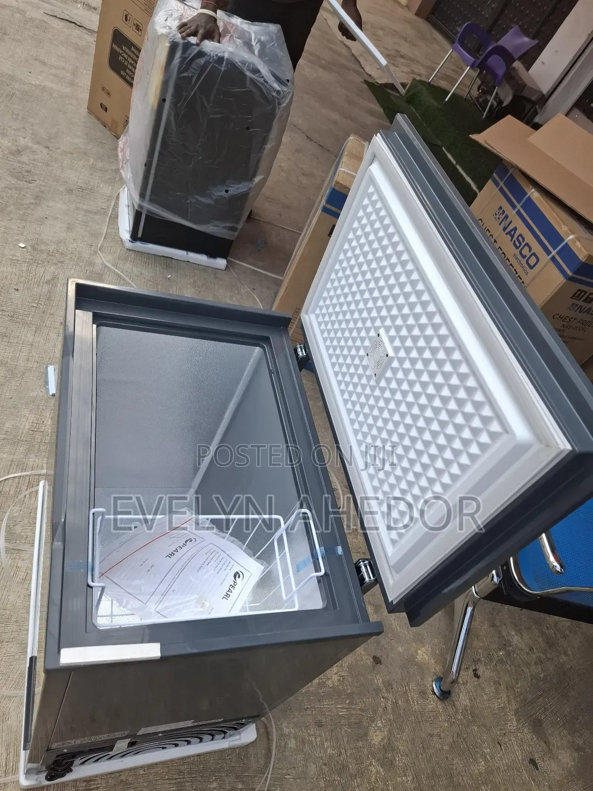 Best Energy Saver Pearl Chest Freezer 150litres With Glass Top for Sal