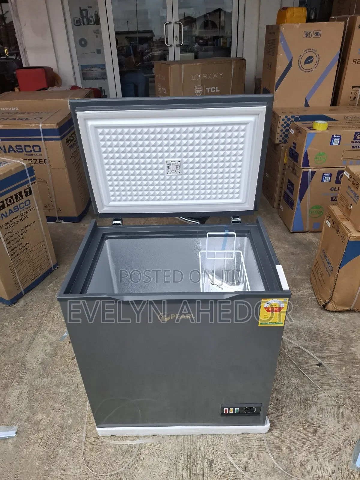 Best Energy Saver Pearl Chest Freezer 150litres With Glass Top for Sal