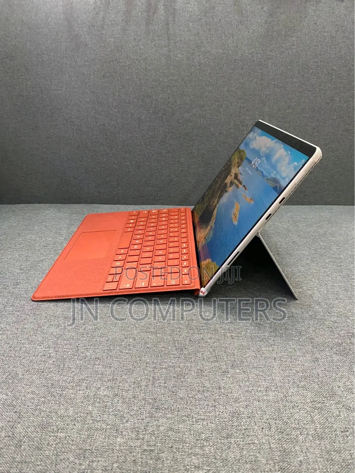 New Laptop Microsoft Surface Pro 16GB Intel Core I7 SSHD (Hybrid) 512GB
